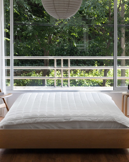 WHITE COOLING BED PAD