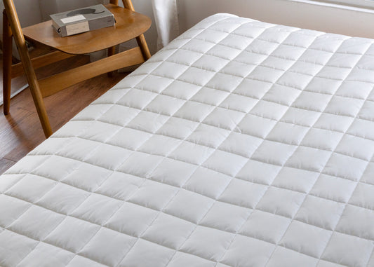 WHITE COOLING BED PAD