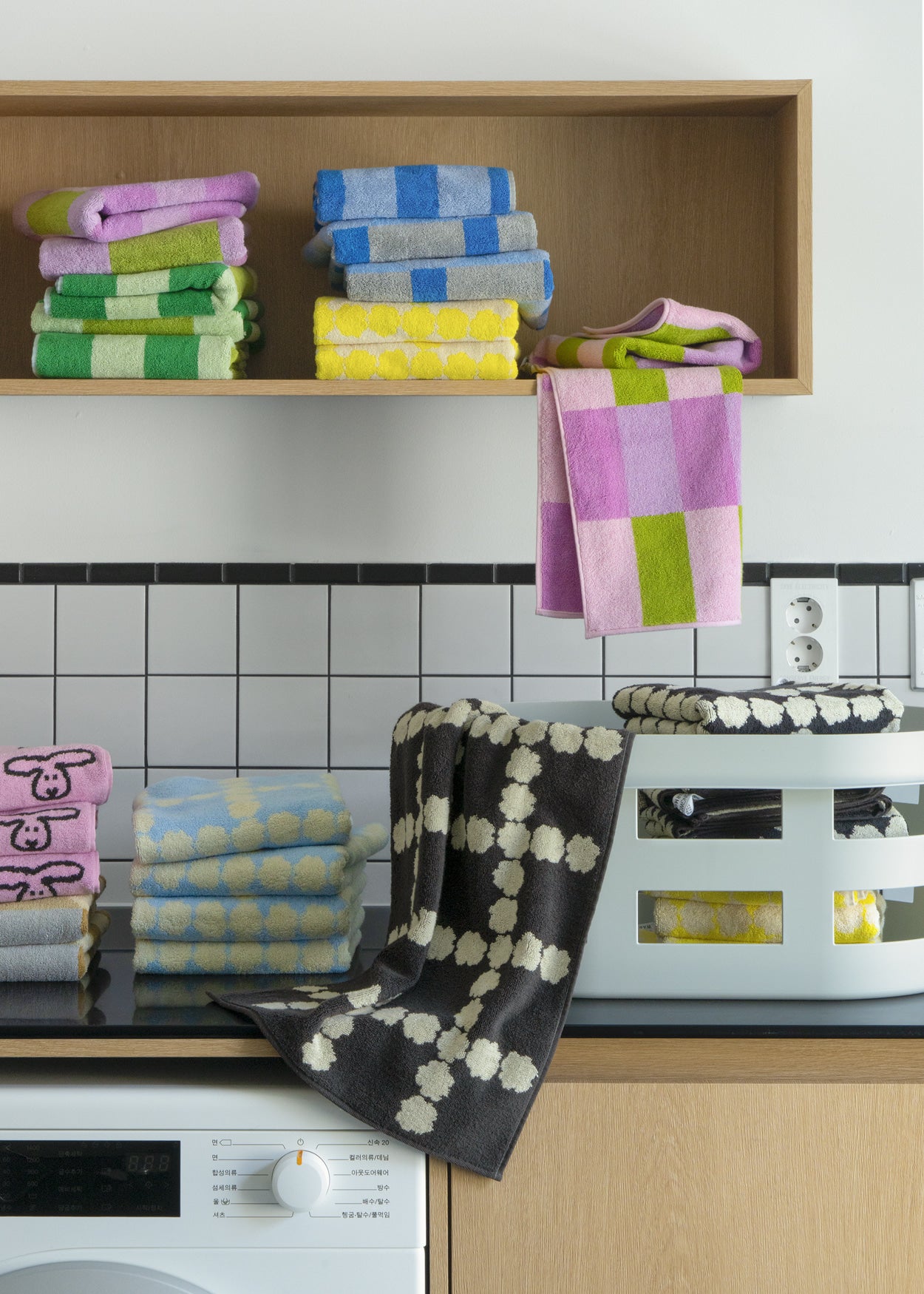 DOT CHECK FACE TOWEL - BLUE ON GREY