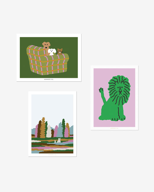 ARMCHAIR DOGS & CAT - GREEN POSTCARD