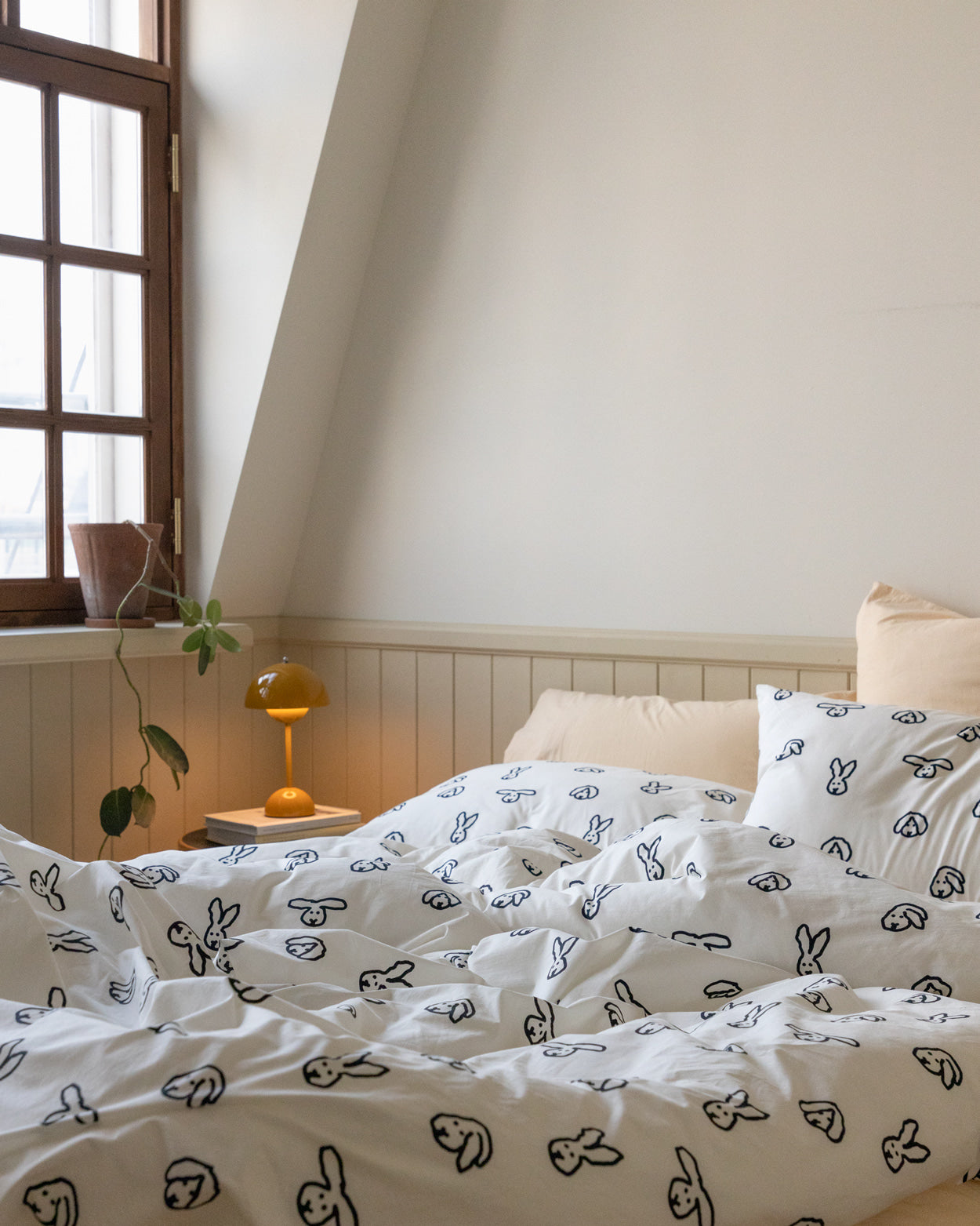 BUNNY BUNNY COMFORTER