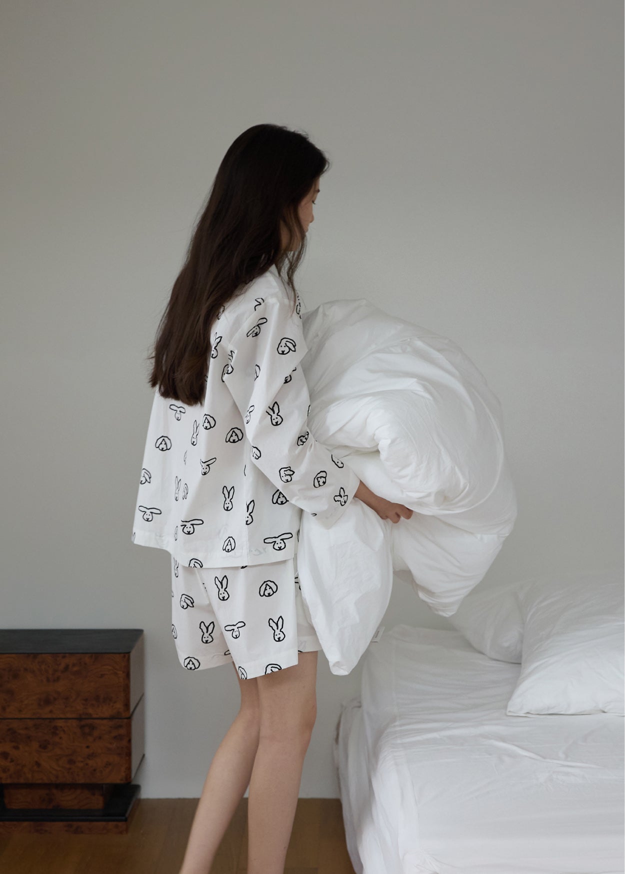 [PRE-ORDER UNTIL OCT 29] BUNNY BUNNY PAJAMA SET - IVORY