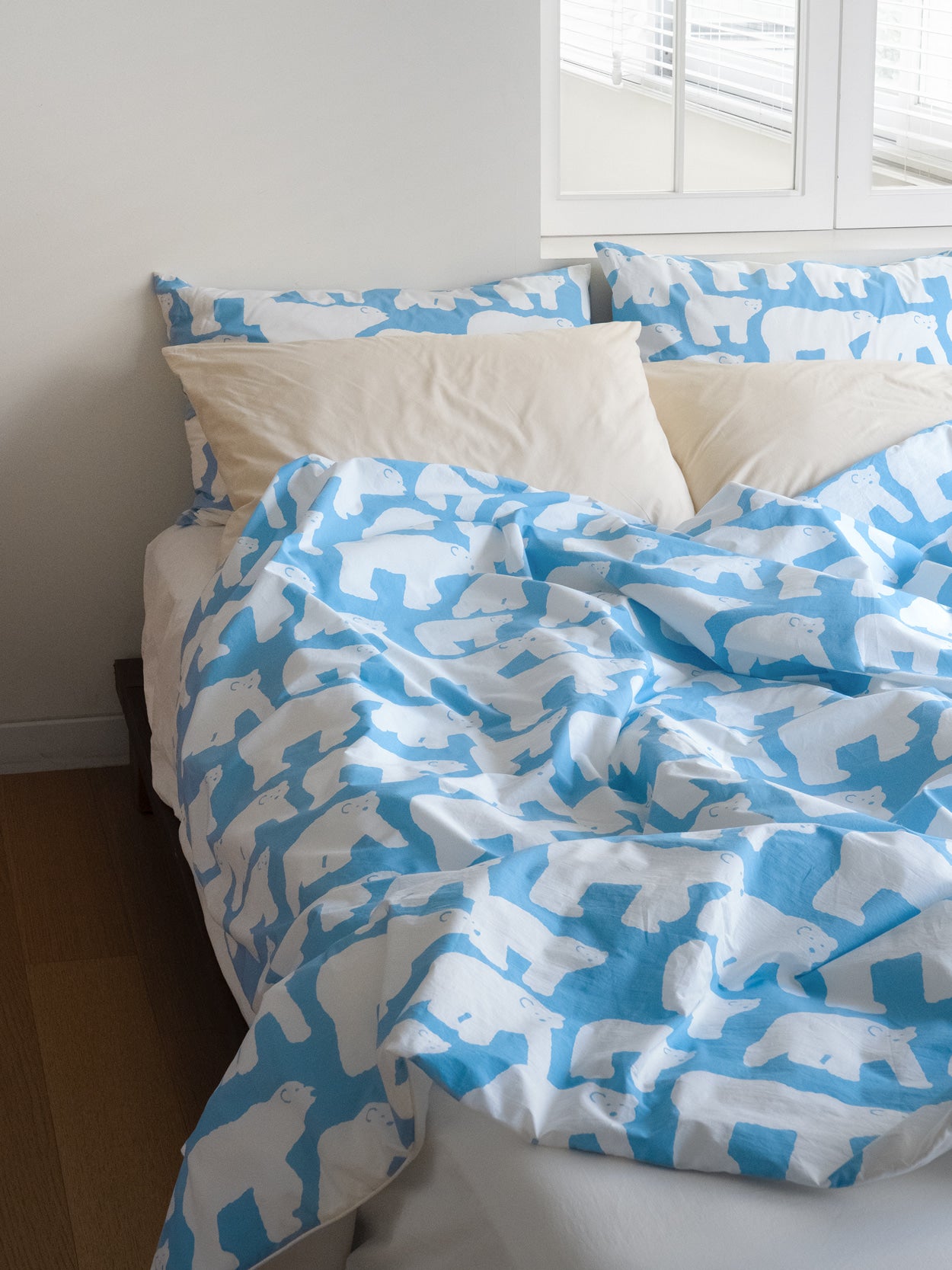 POLAR BEARS BLUE MODAL SUMMER COMFORTER