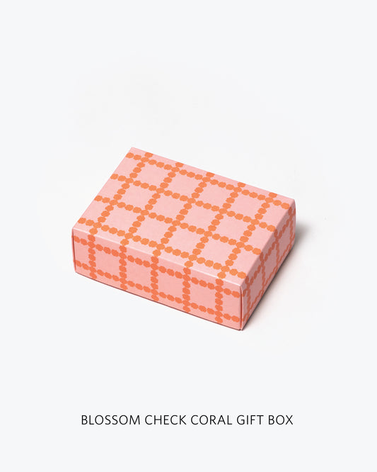 BLOSSOM CHECK GIFT BOX