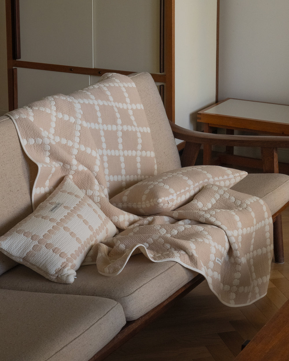 BLOSSOM CHECK COTTON MODAL BLANKET - BEIGE (2size)