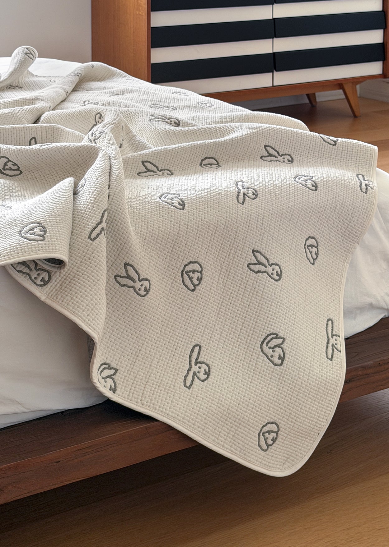 BUNNY BUNNY COTTON MODAL BLANKET - WARMGREY