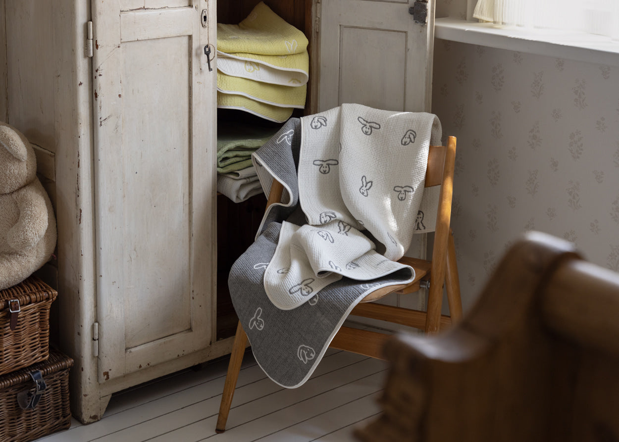 BUNNY BUNNY COTTON MODAL BLANKET - WARMGREY