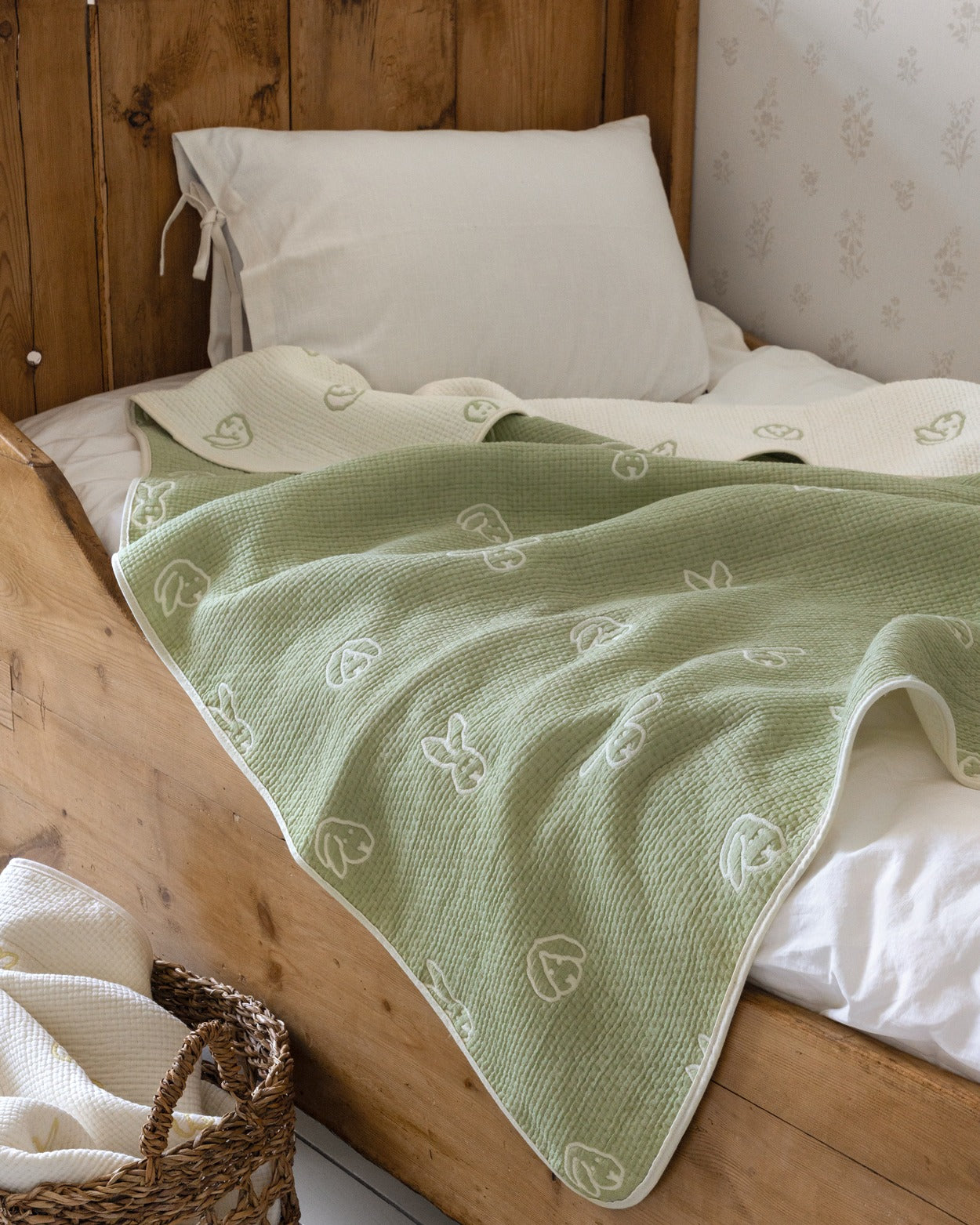 BUNNY BUNNY COTTON MODAL BLANKET - MOSS GREEN
