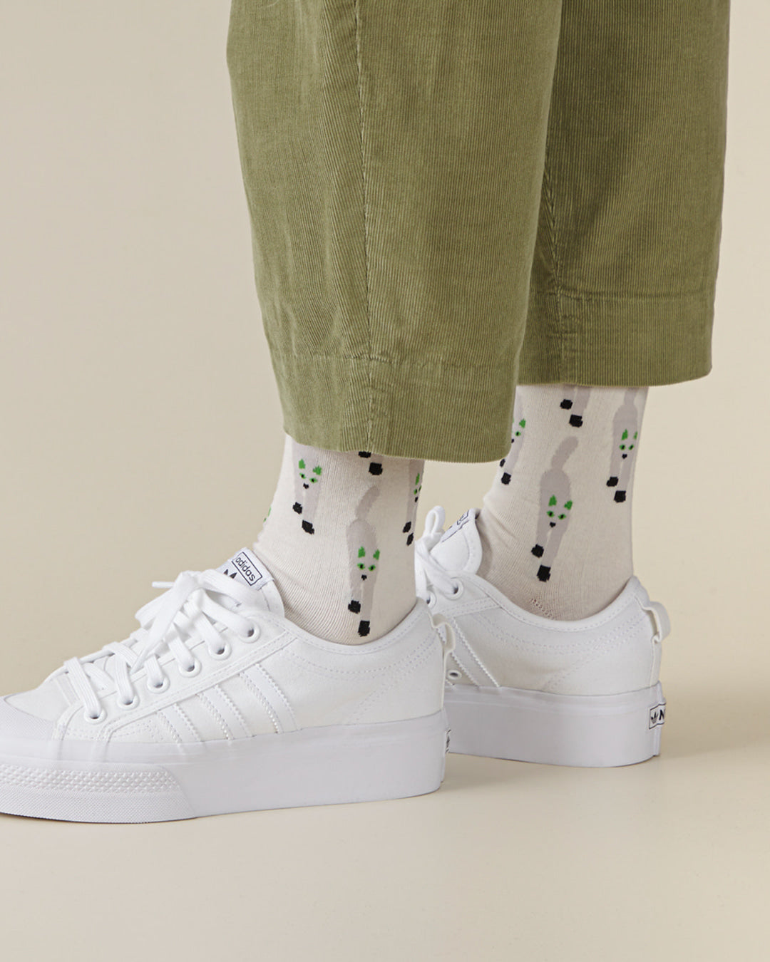 CAT COMING SOCKS - WHITE