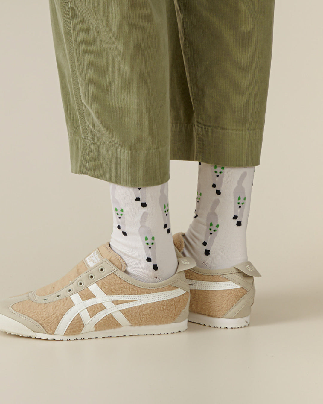 CAT COMING SOCKS - WHITE