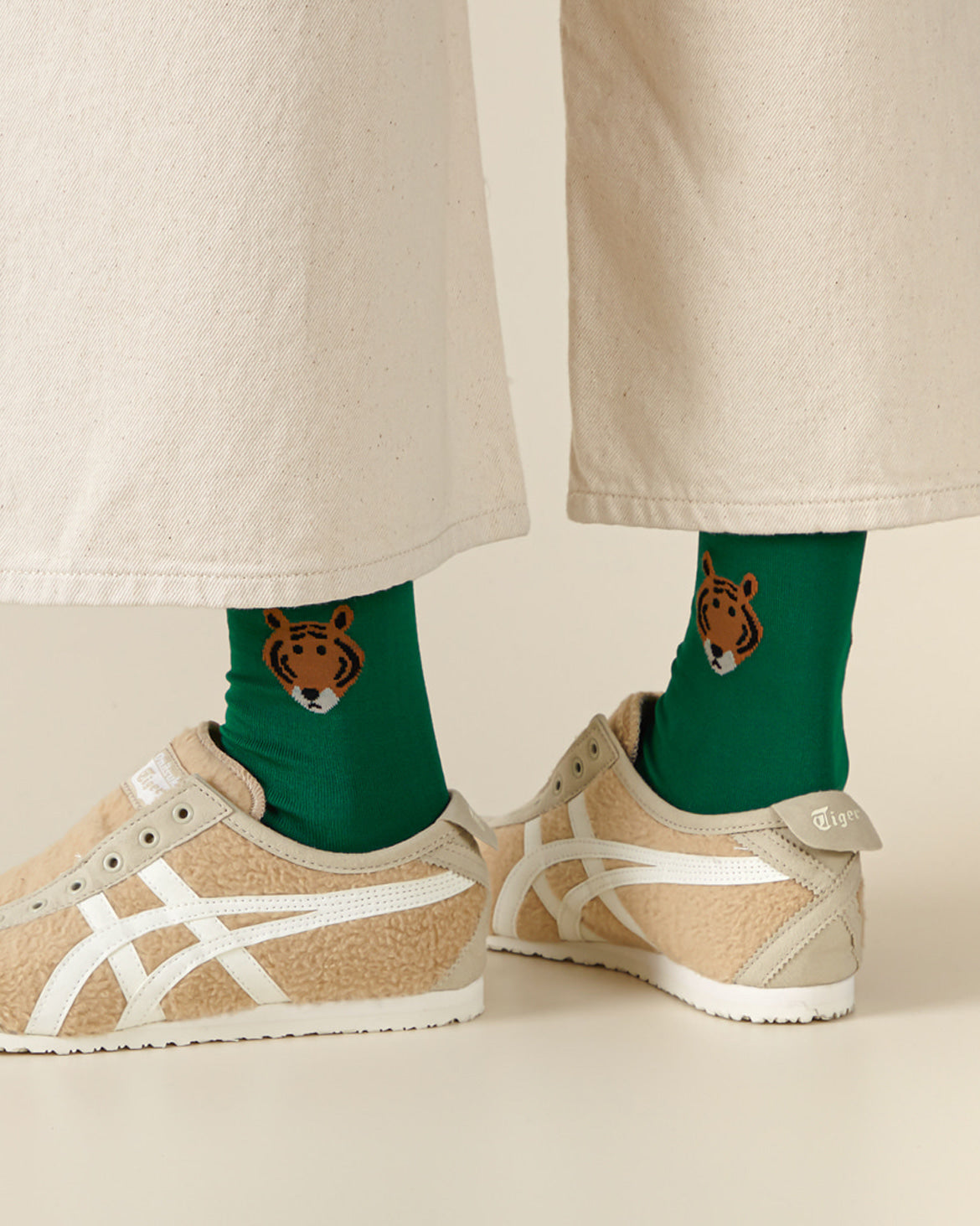 MEET TIGER SOCKS - GREEN