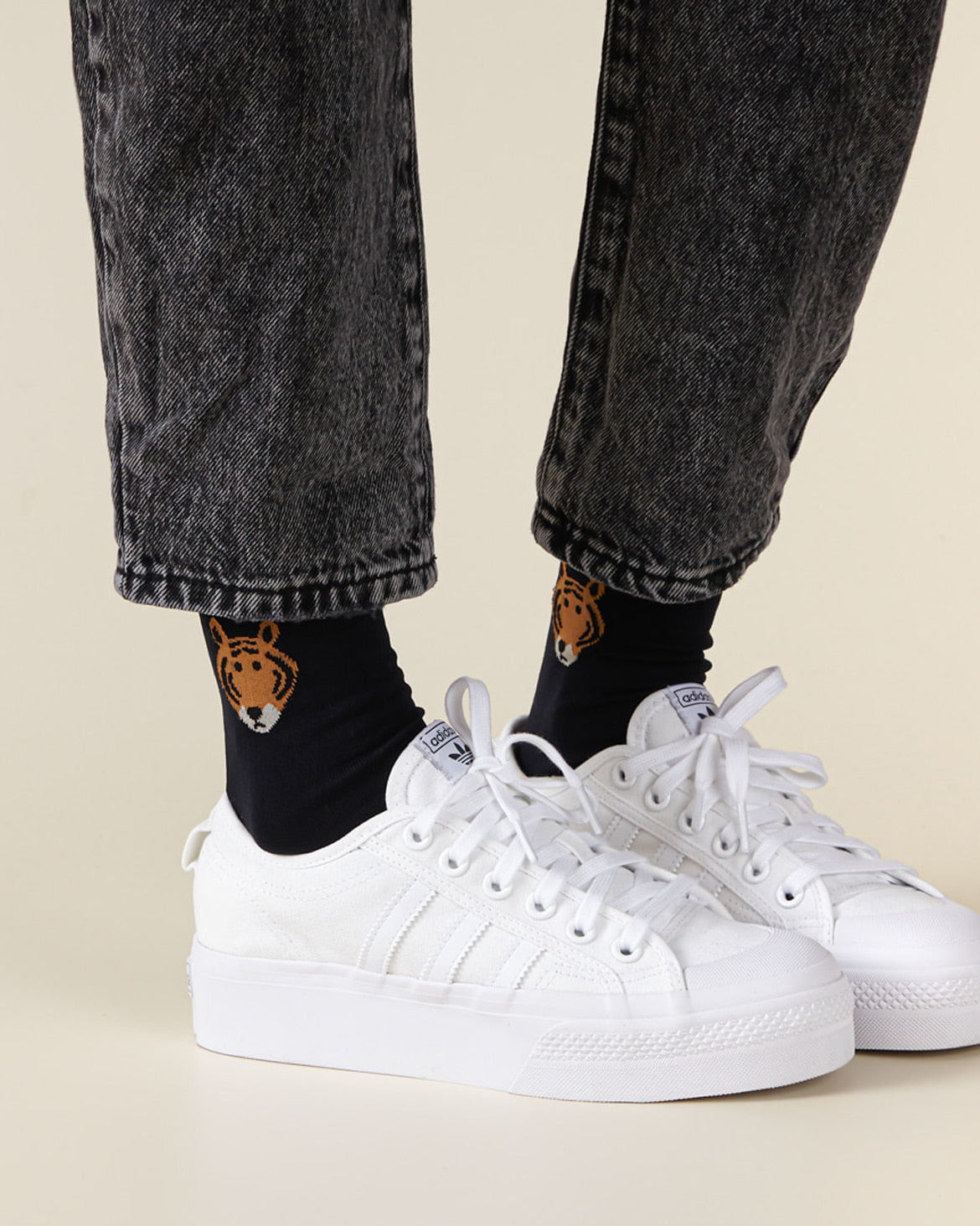 MEET TIGER SOCKS - BLACK