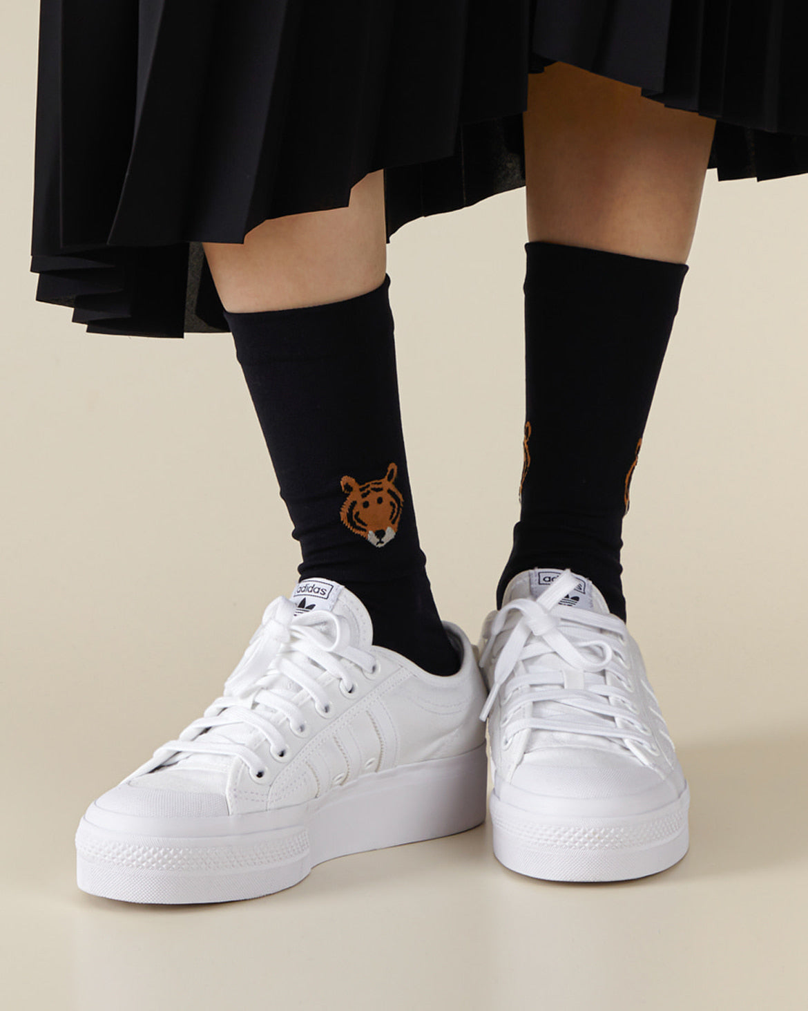 MEET TIGER SOCKS - BLACK