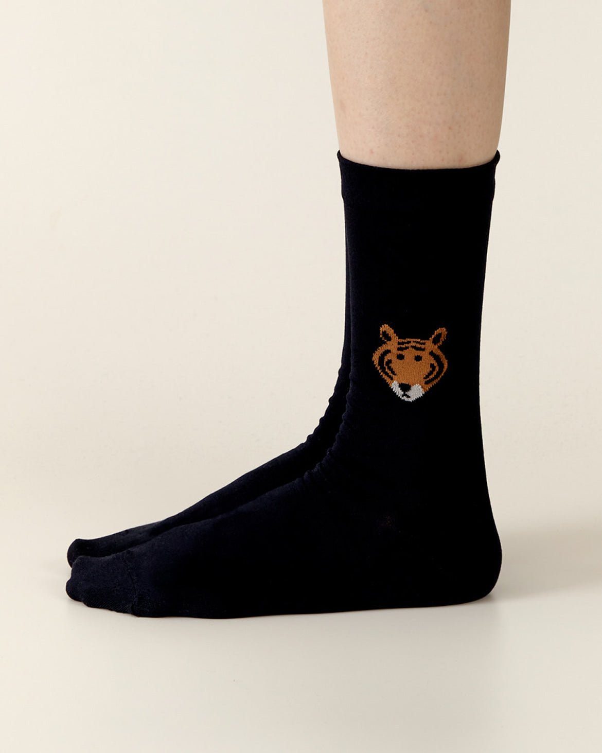 MEET TIGER SOCKS - BLACK
