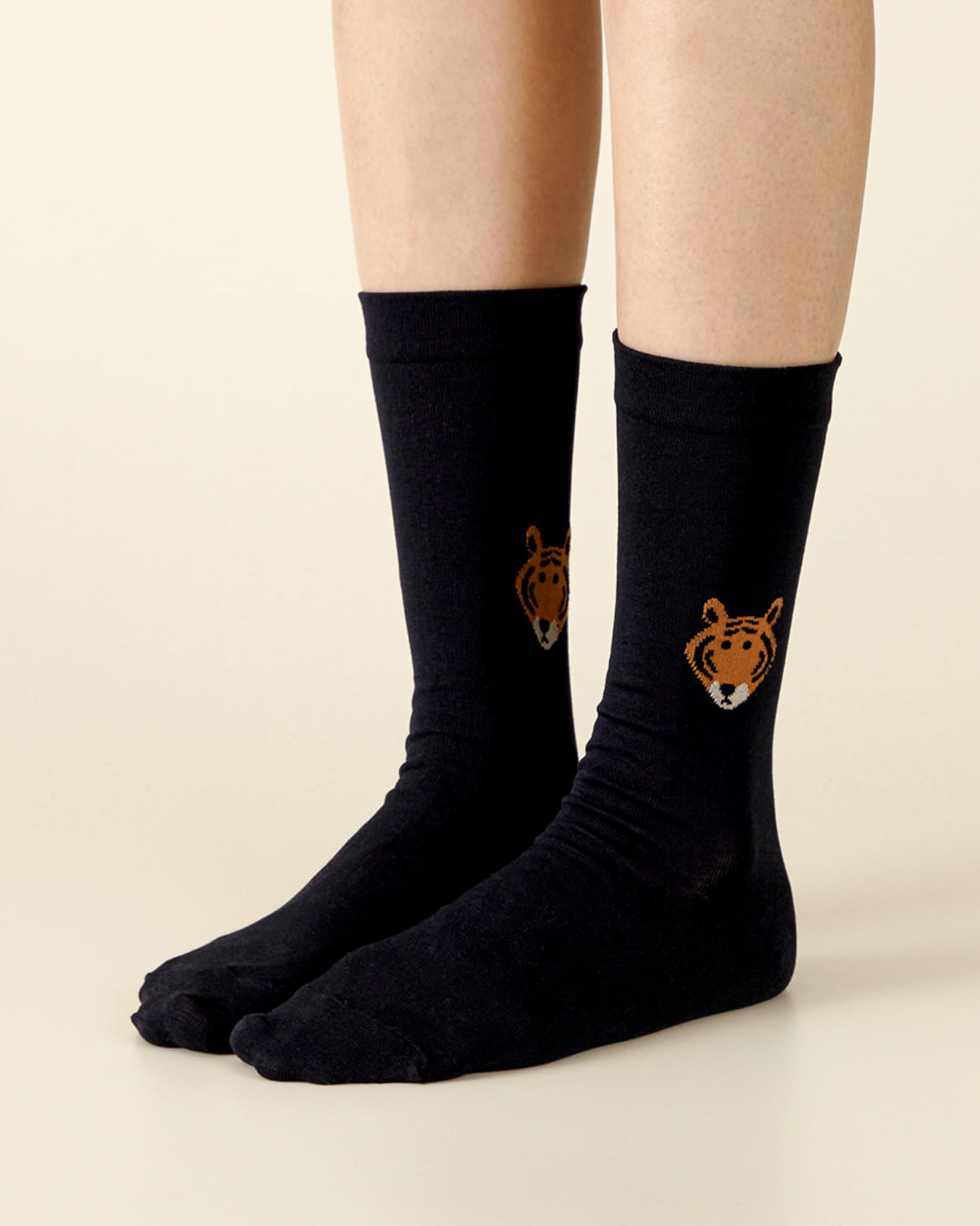 MEET TIGER SOCKS - BLACK