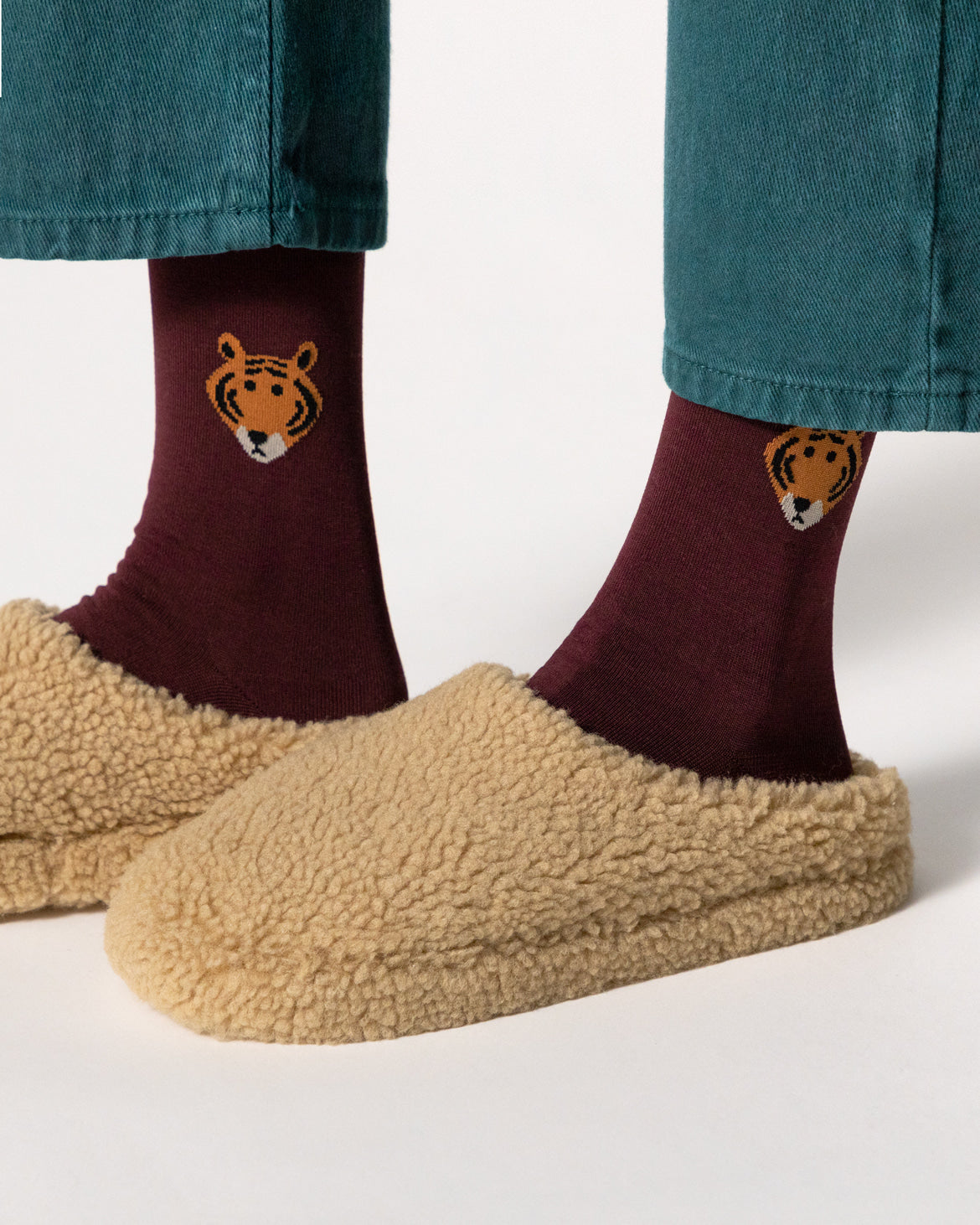 MEET TIGER SOCKS - BURGUNDY