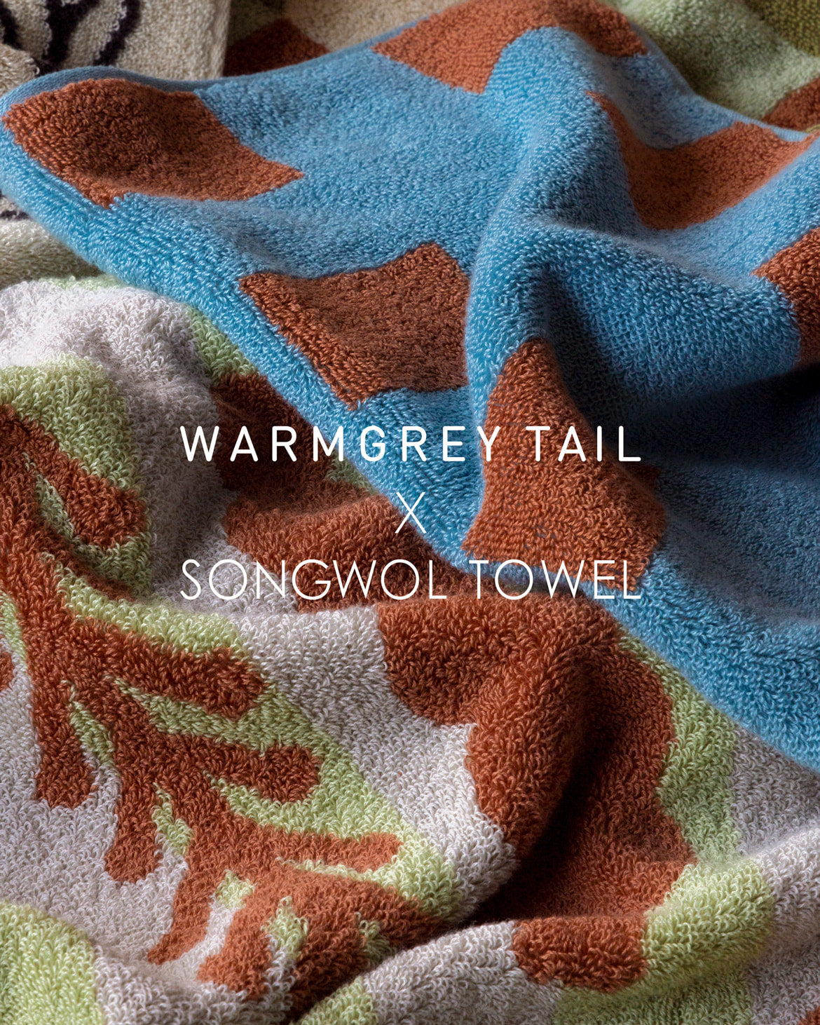 HUGGY BEAR HAND TOWEL - BRICK – warmgreytail HUGGY BEAR HAND TOWEL - BRICK – warmgreytail