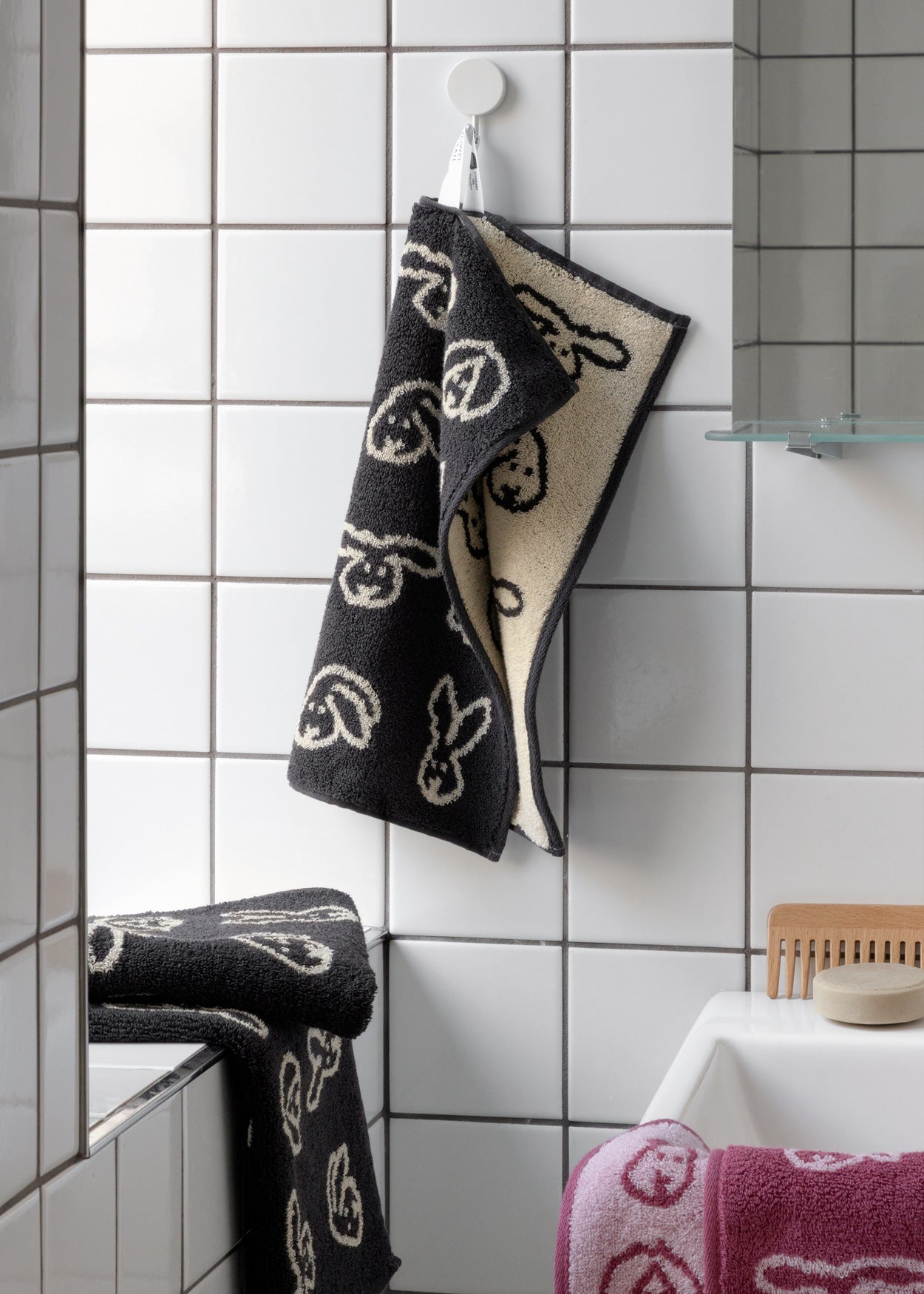 BUNNY BUNNY HAND TOWEL - BLACK