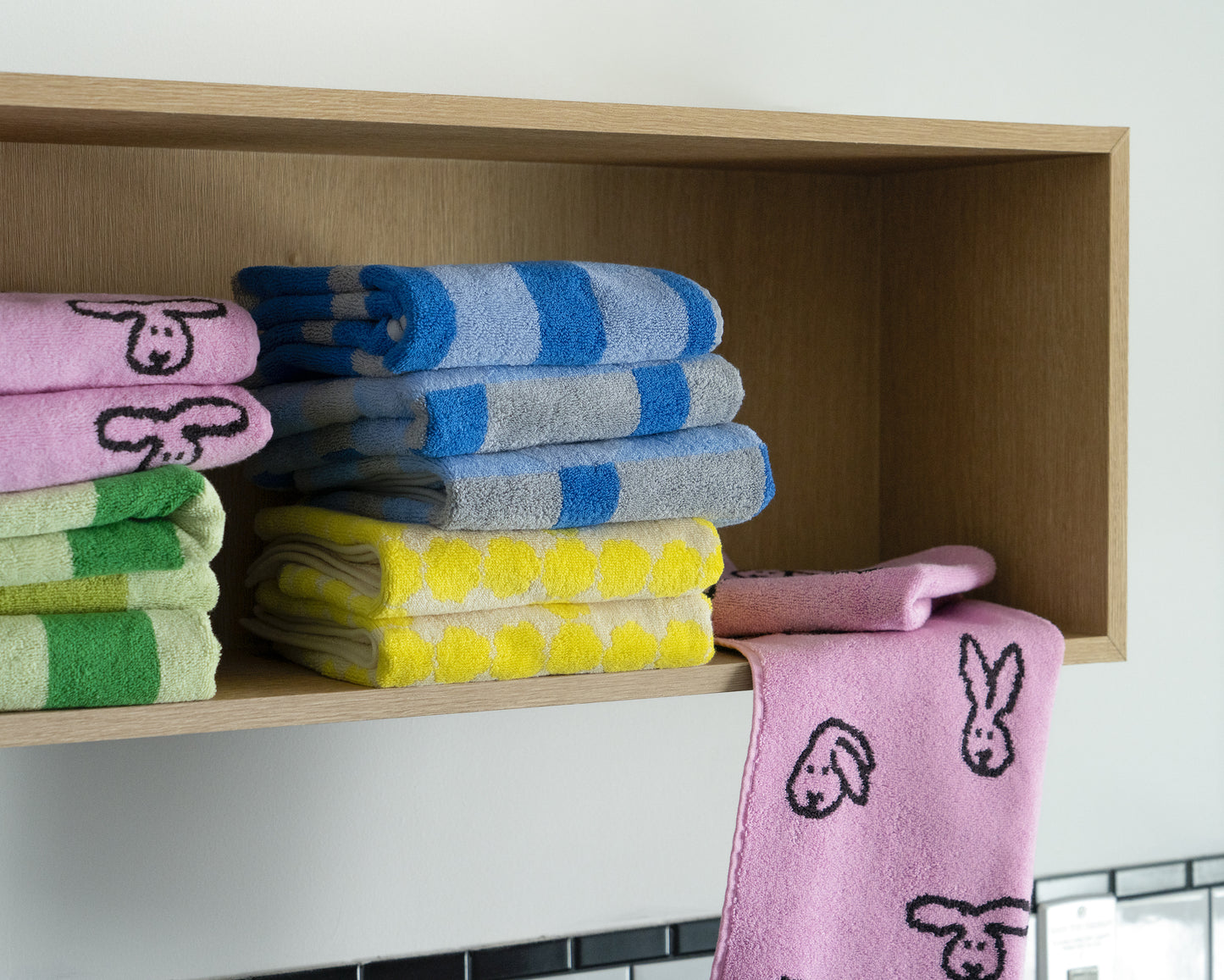 DOT CHECK FACE TOWEL - BLUE ON GREY