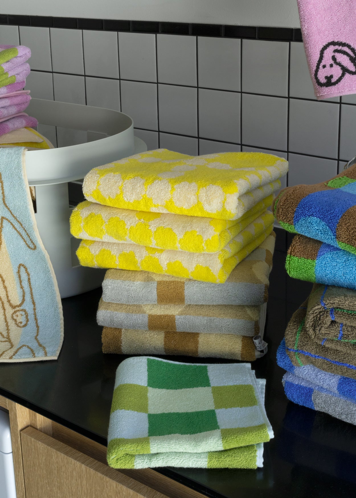 DOT CHECK FACE TOWEL - WOOD
