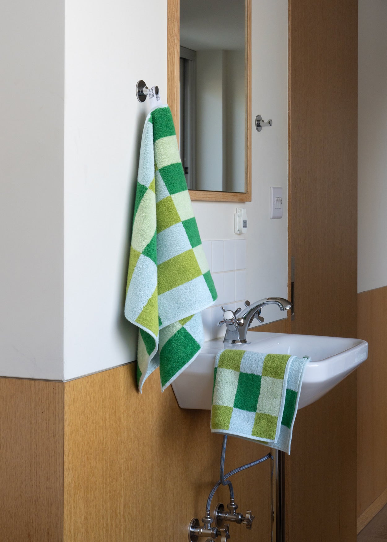 CHECK HAND TOWEL - GREEN GREEN