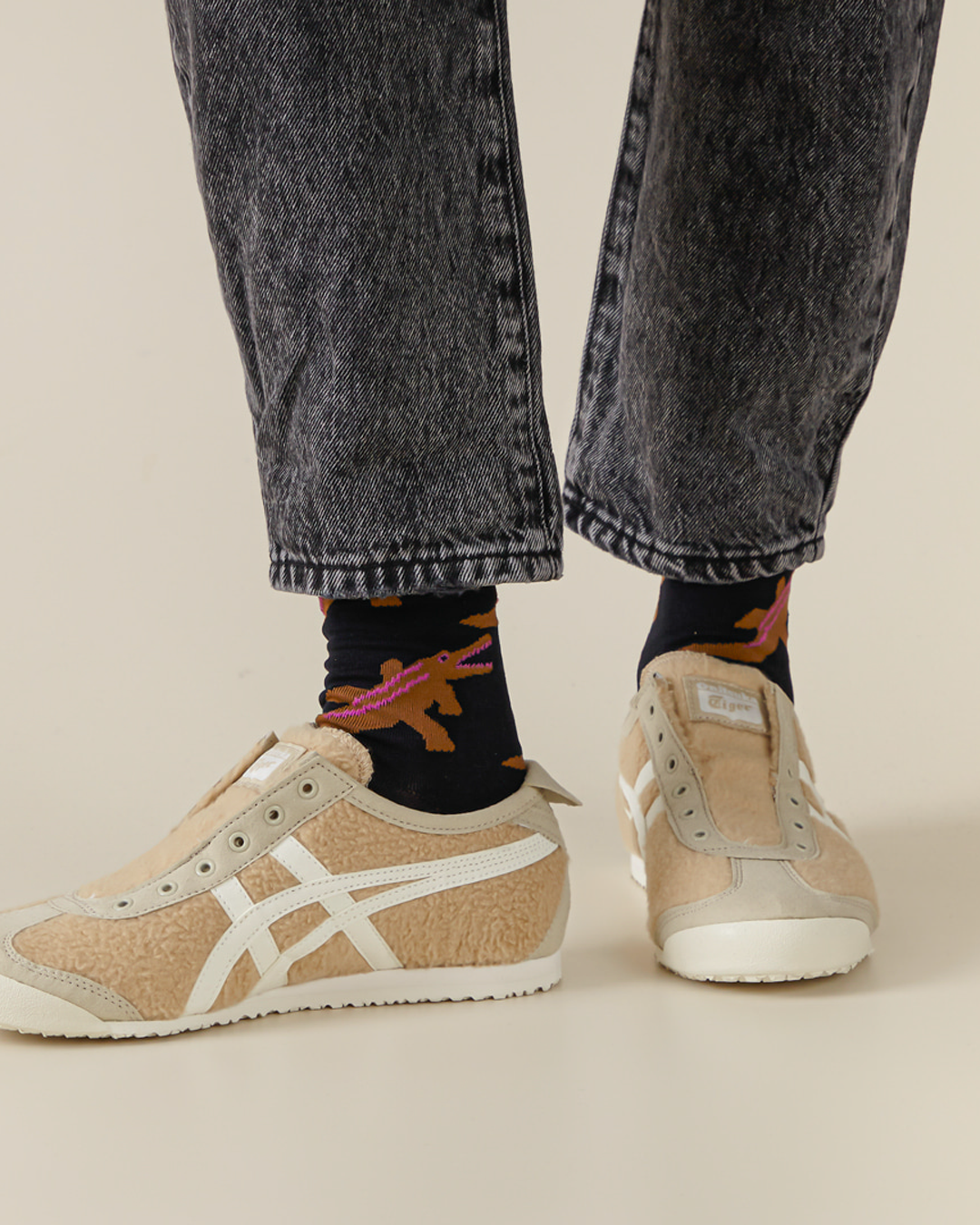 CROCODILE SOCKS - BLACK
