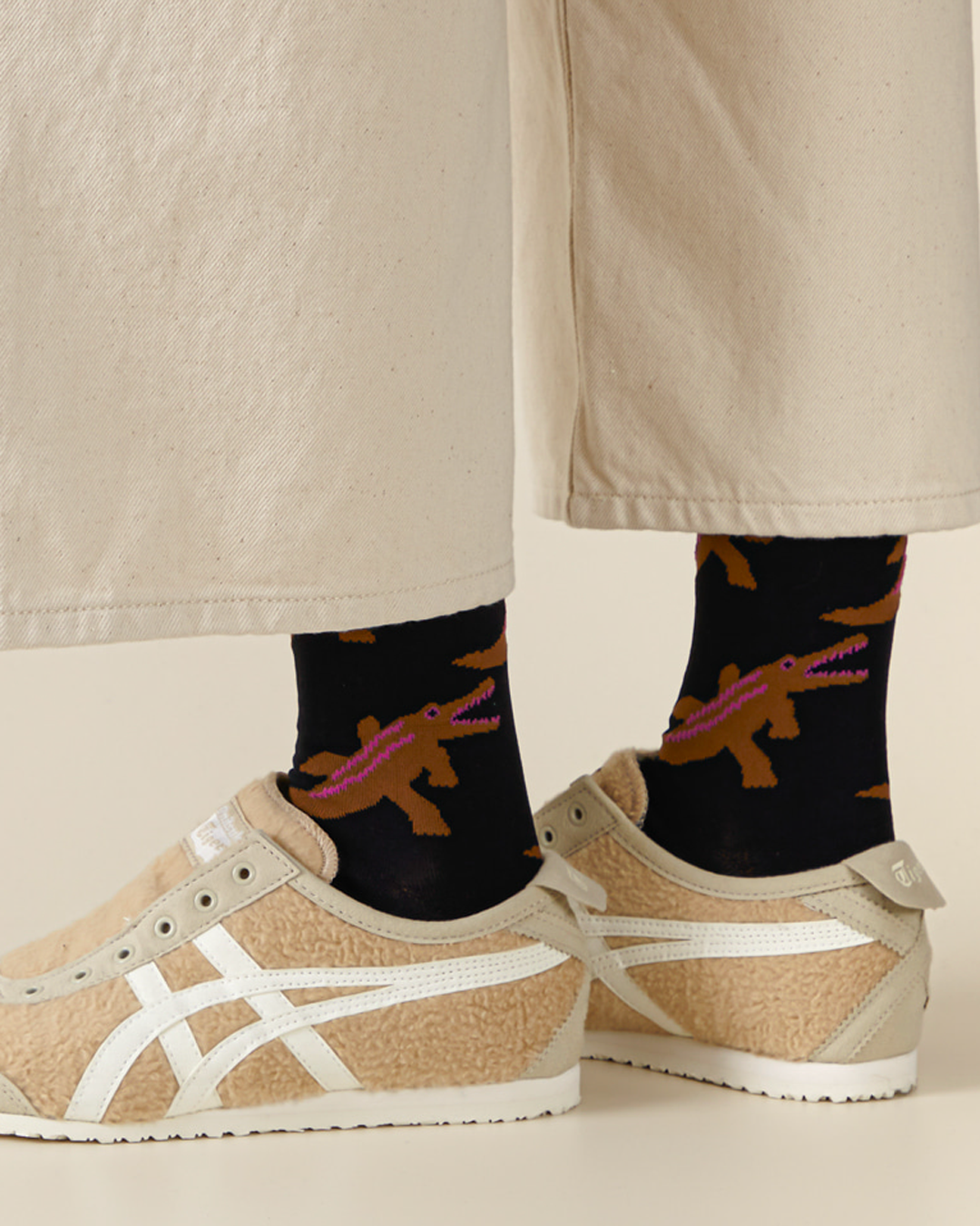 CROCODILE SOCKS - BLACK