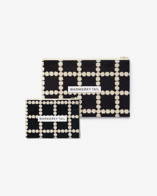 BLOSSOM CHECK FLAT POUCH - BLACK (2size)