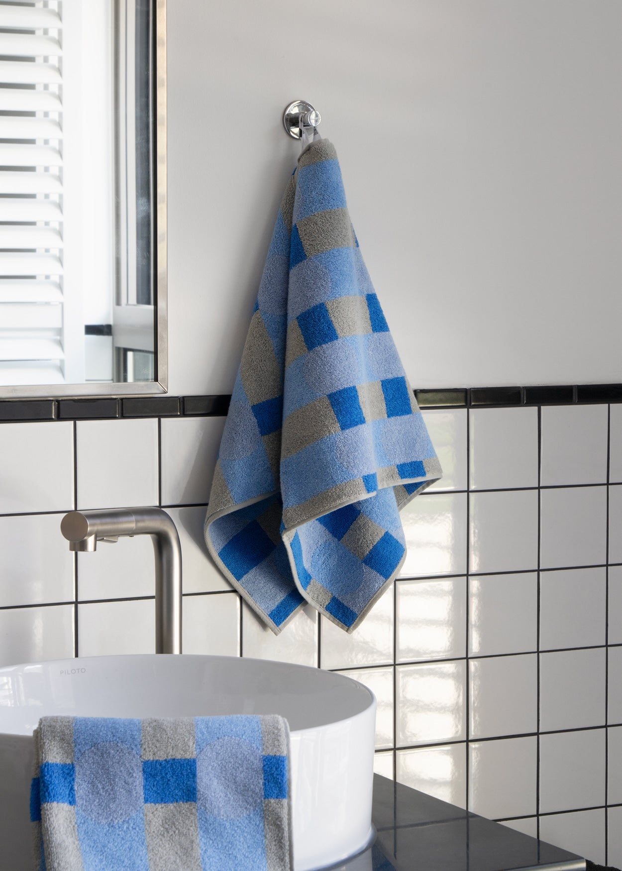DOT CHECK FACE TOWEL - BLUE ON GREY