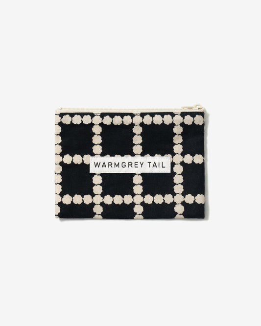 BLOSSOM CHECK FLAT POUCH - BLACK (2size)
