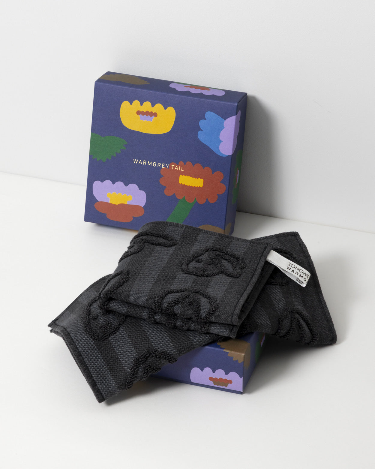 BUNNY BUNNY HAND CLOTH - BLACK