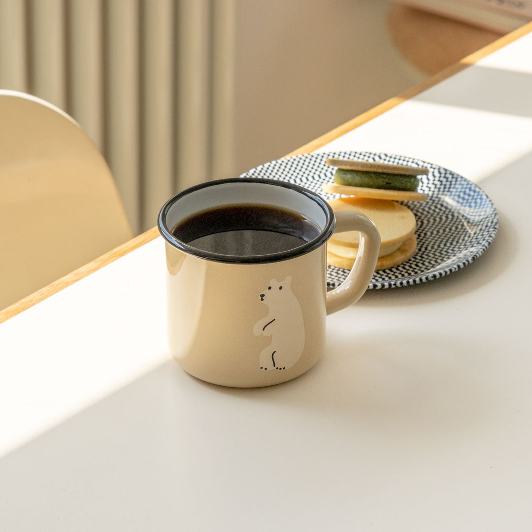 HUGGY BEAR BEIGE ENAMEL MUG CUP