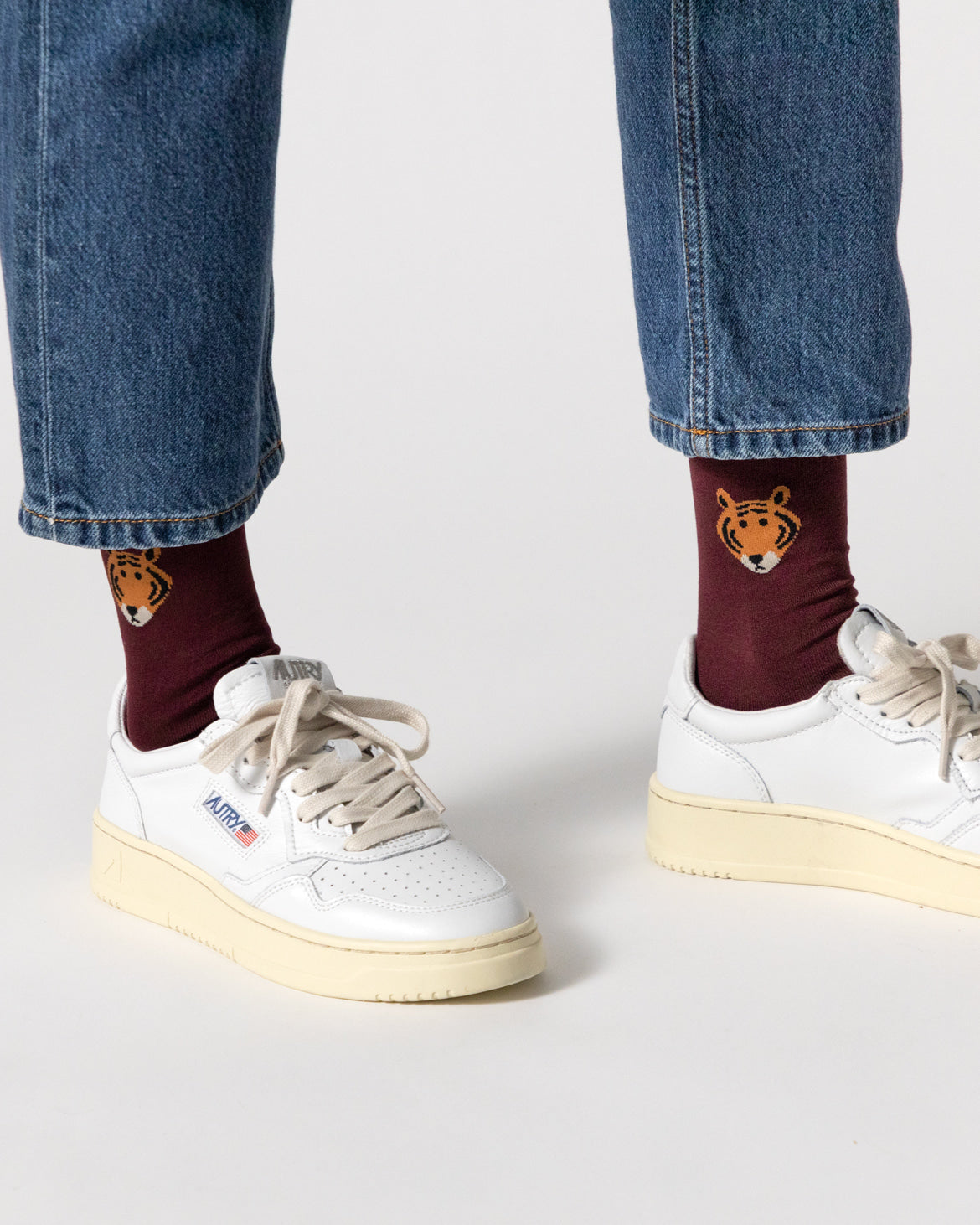 MEET TIGER SOCKS - BURGUNDY