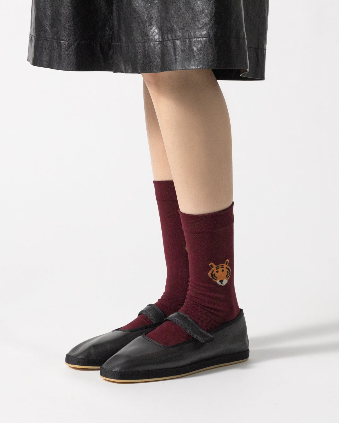 MEET TIGER SOCKS - BURGUNDY