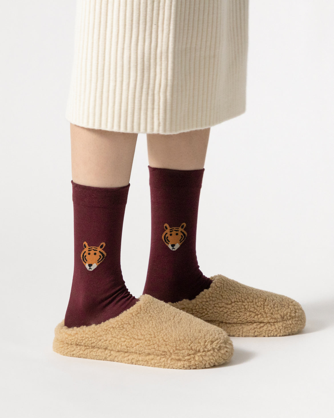 MEET TIGER SOCKS - BURGUNDY