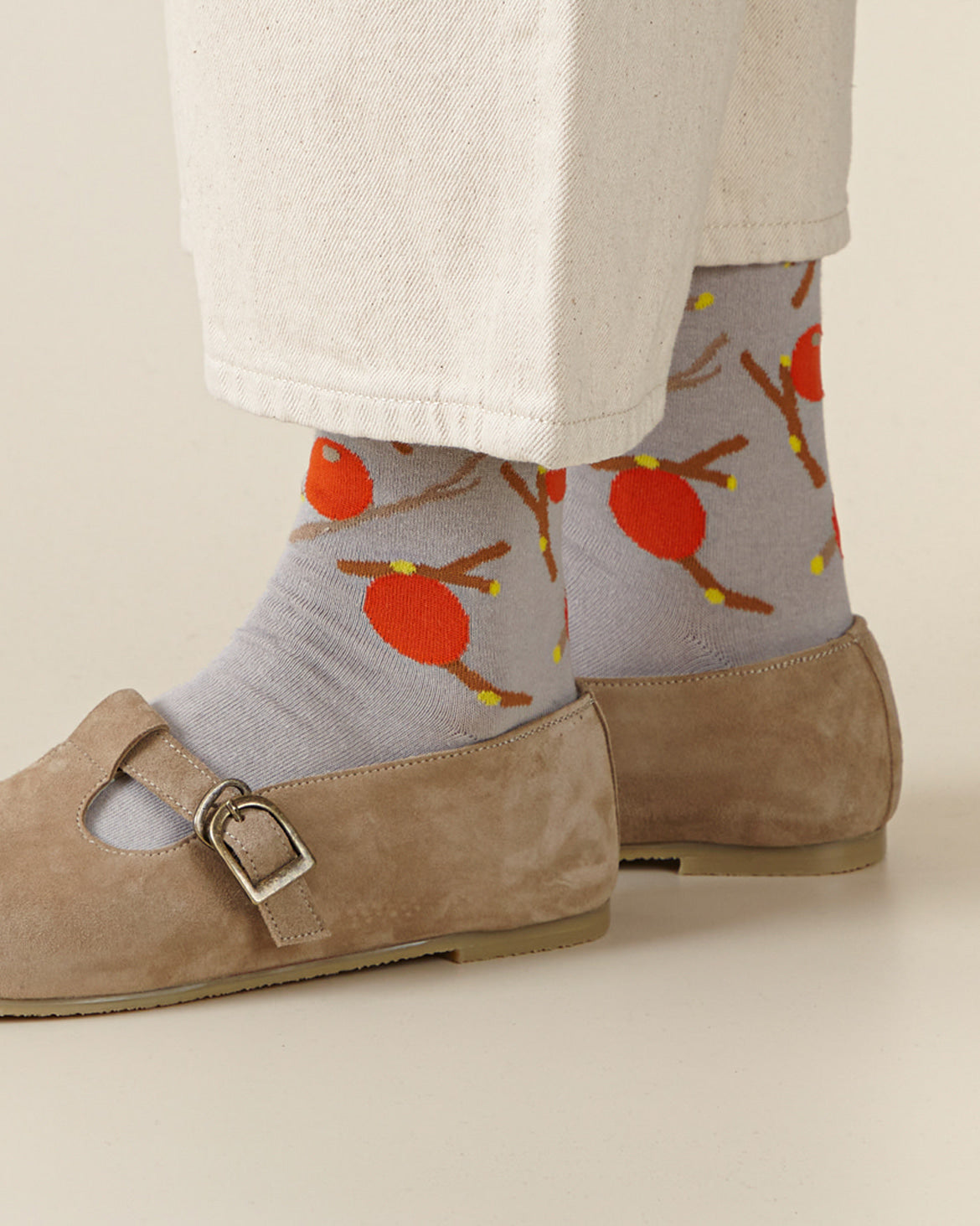 RED FRUIT SOCKS - GREY