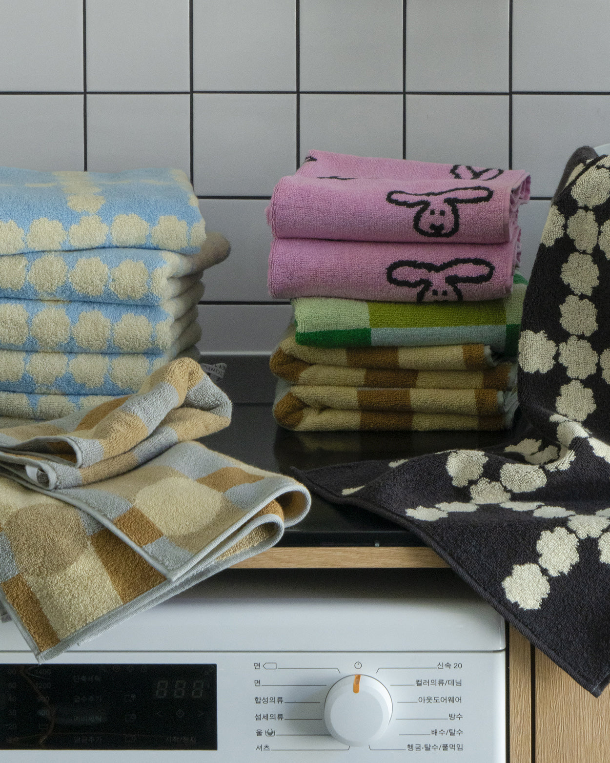 DOT CHECK FACE TOWEL - WOOD