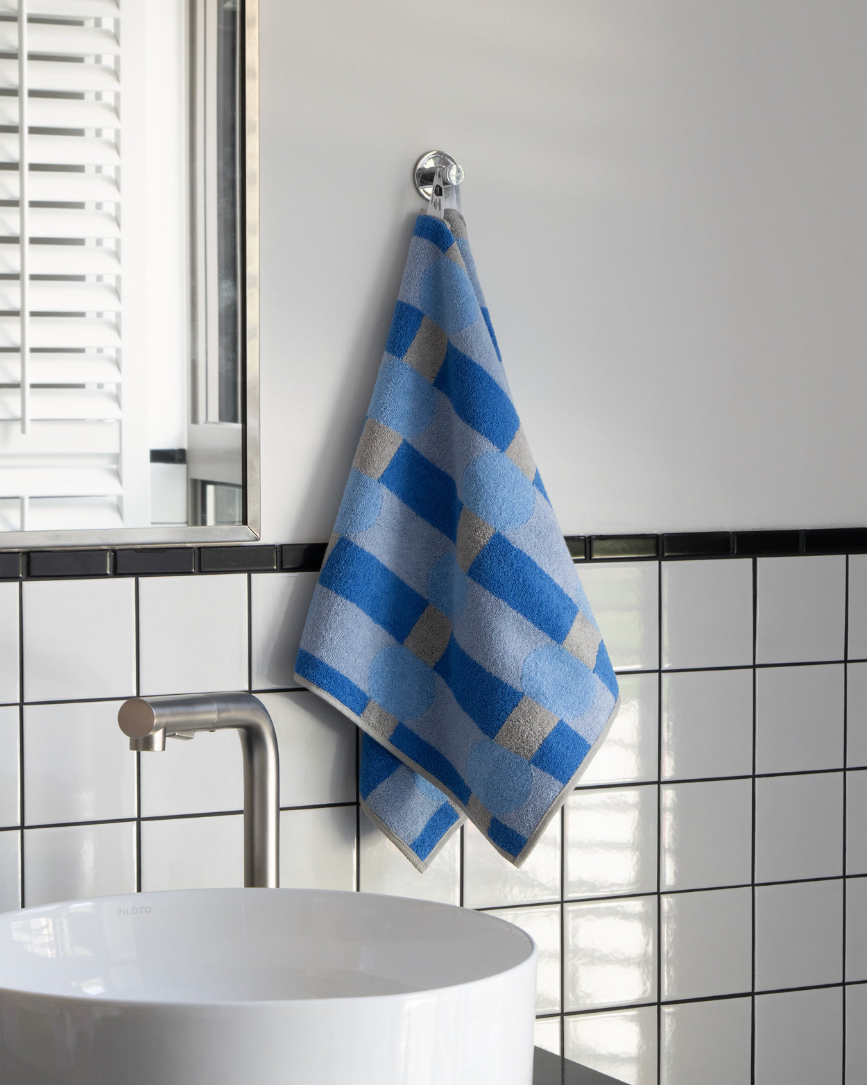 DOT CHECK FACE TOWEL - BLUE ON GREY