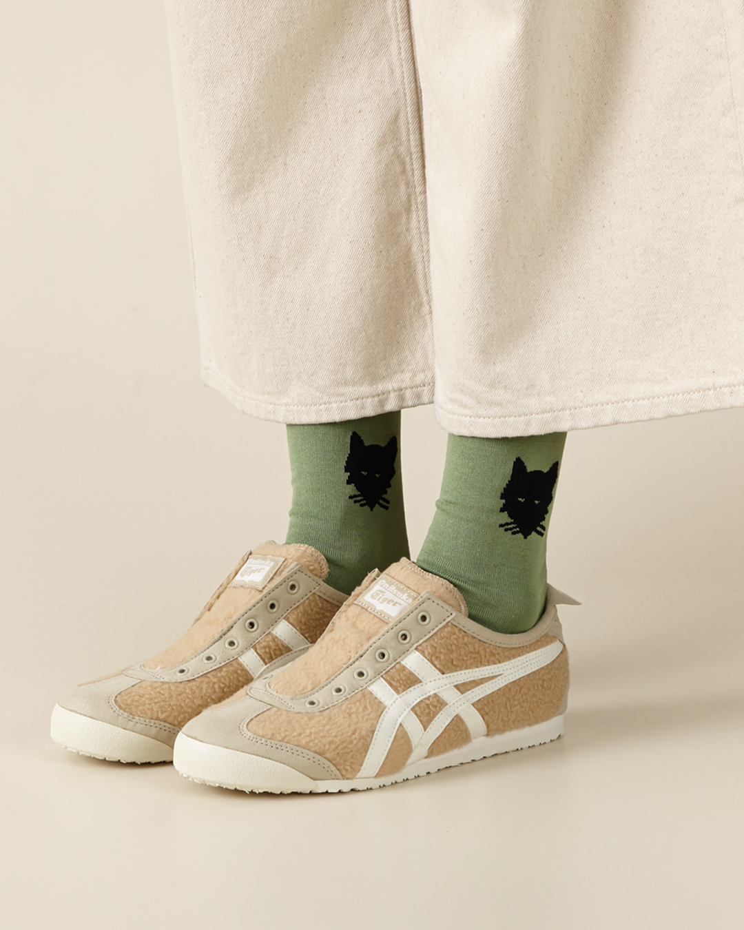 WOLF SOCKS - OLIVE