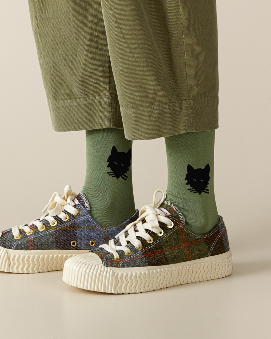 WOLF SOCKS - OLIVE