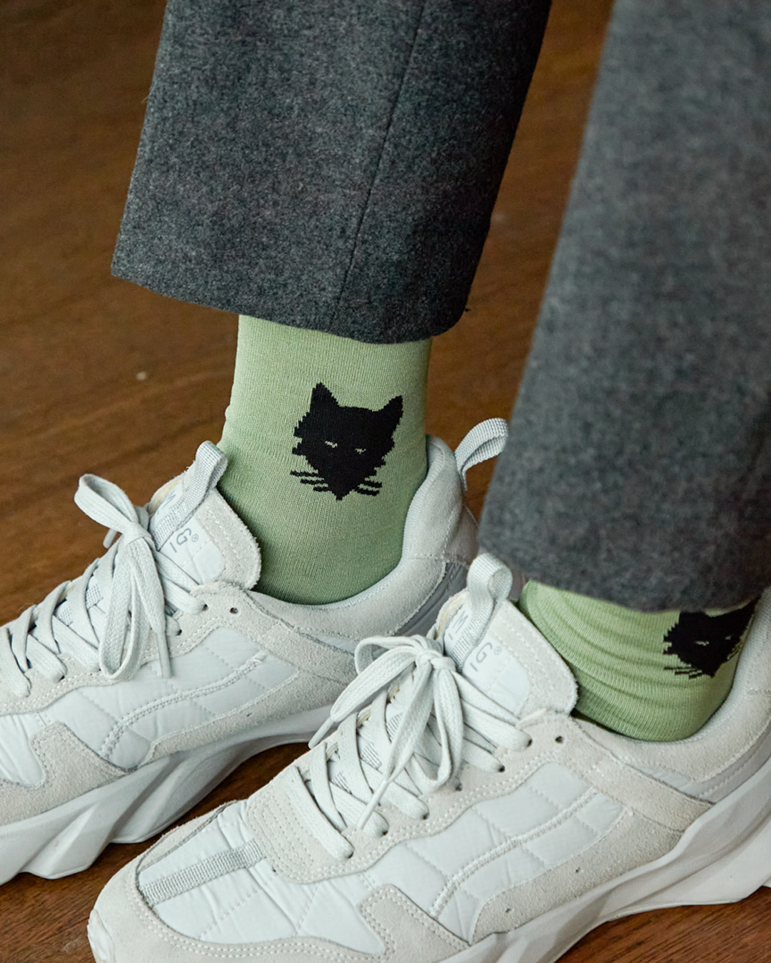 WOLF SOCKS - OLIVE